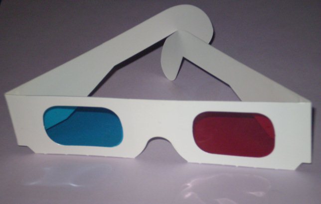 كيف تصنع نظارة ثلاثية الأبعاد