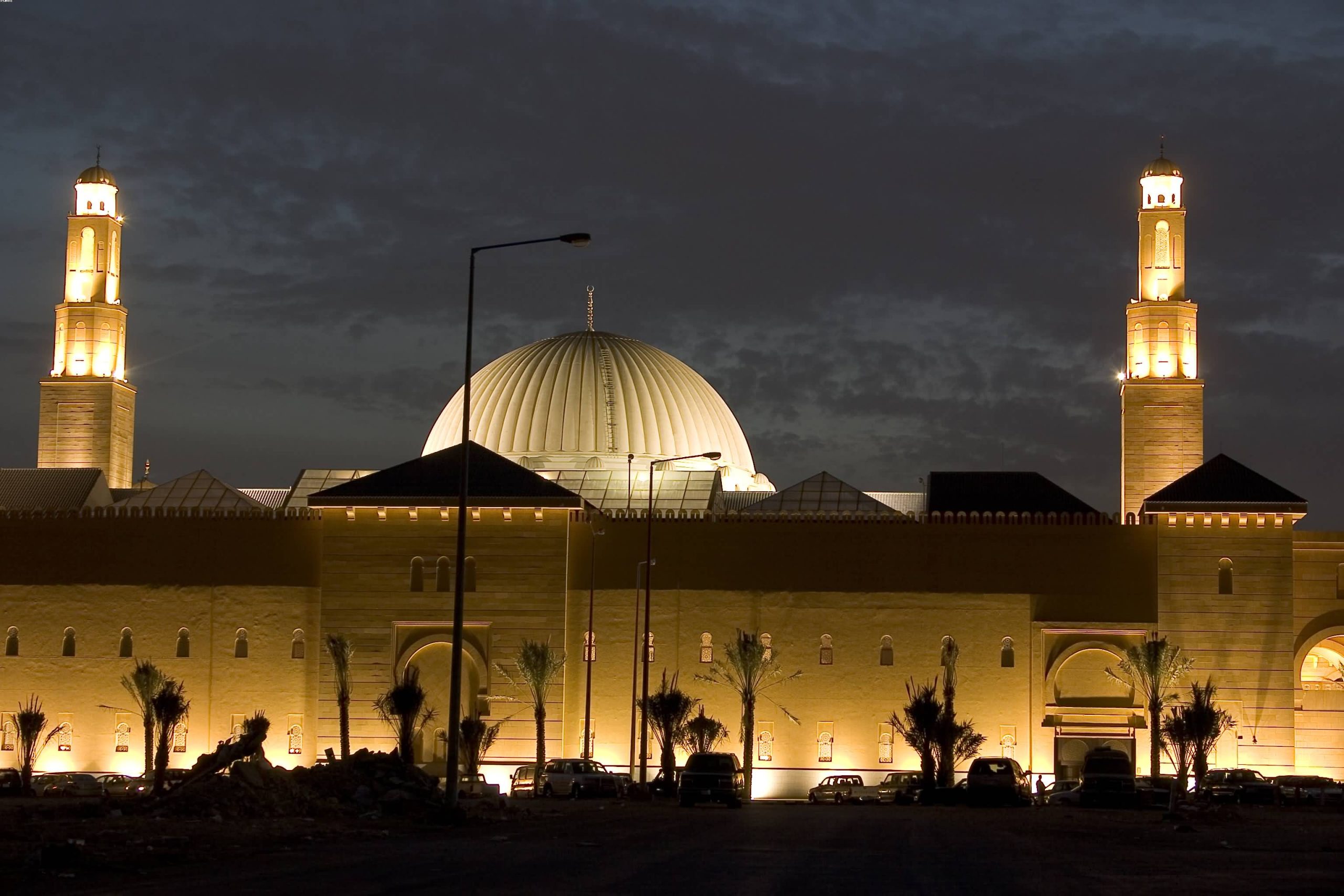 مسجد الراجحي .. اكبر مساجد الرياض