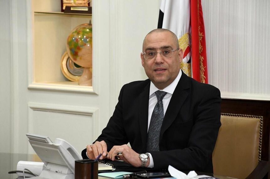 وزير الإسكان يتابع تنفيذ الأعمال بمستشفى شفاء الأطفال بسوهاج الجديدة