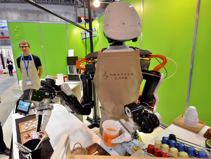 أغرب الإبتكارات روبوت ياباني لصنع القهوة