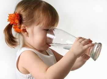 اسباب و علاج الجفاف لدى الرضع والأطفال الصغار