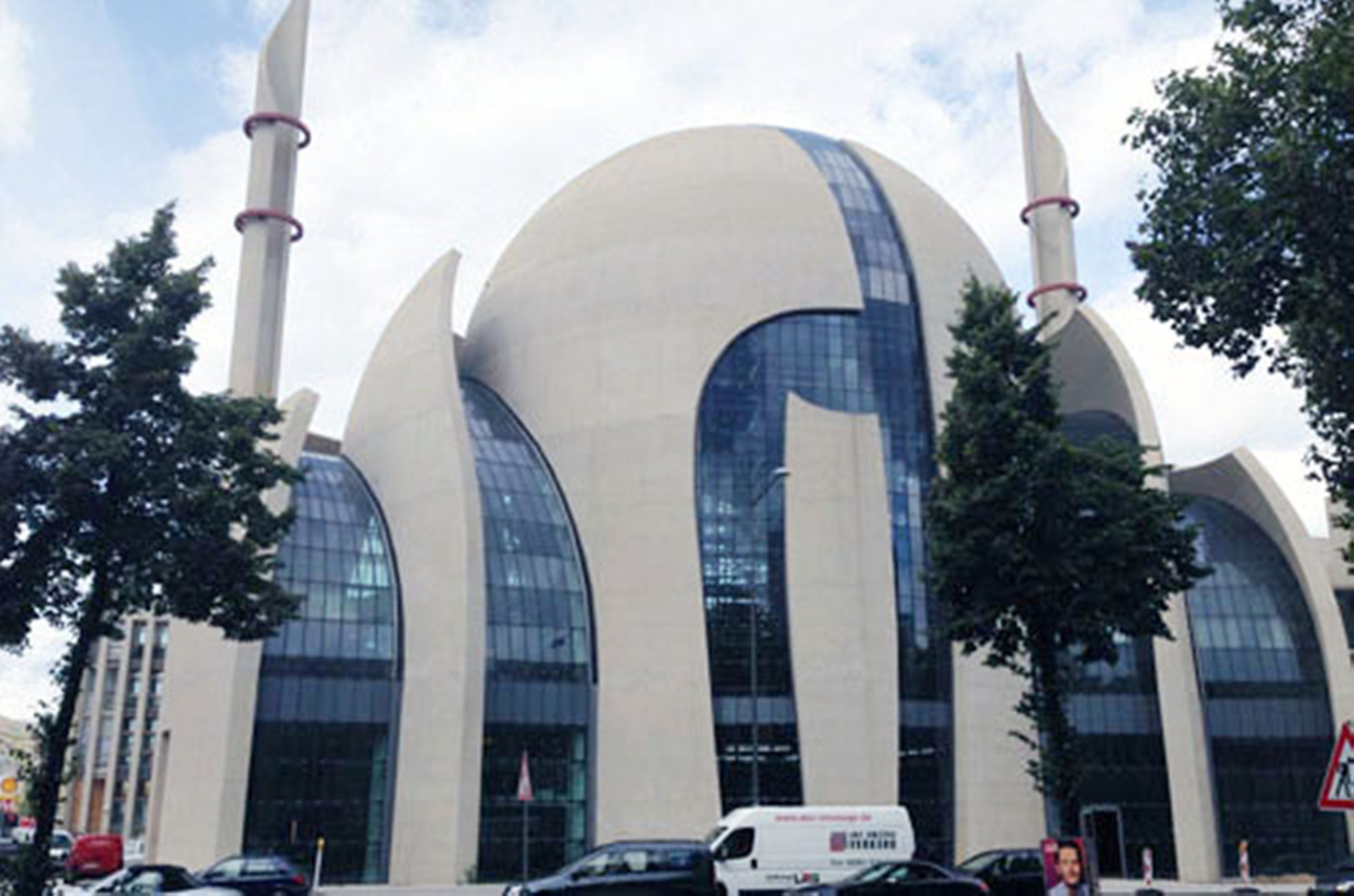 تقرير مصور عن المسجد المركزي بكولن