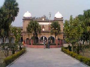 جامعة أنديرا غاندي الوطنية المفتوحة
