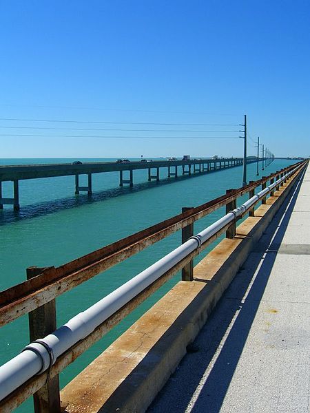 جسر الاميال السبعة … هو الجسر الشهير في فلوريدا