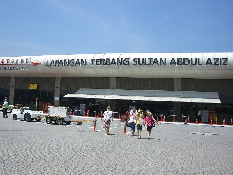 مطار سلطان عبدالعزيز شاه