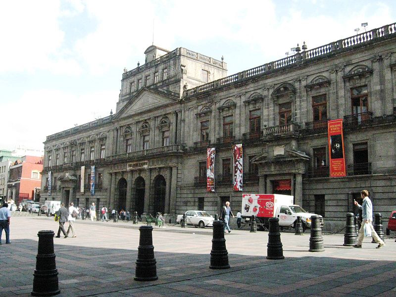 الجامعة الوطنية المستقلة … احدى الجامعات في المكسيك