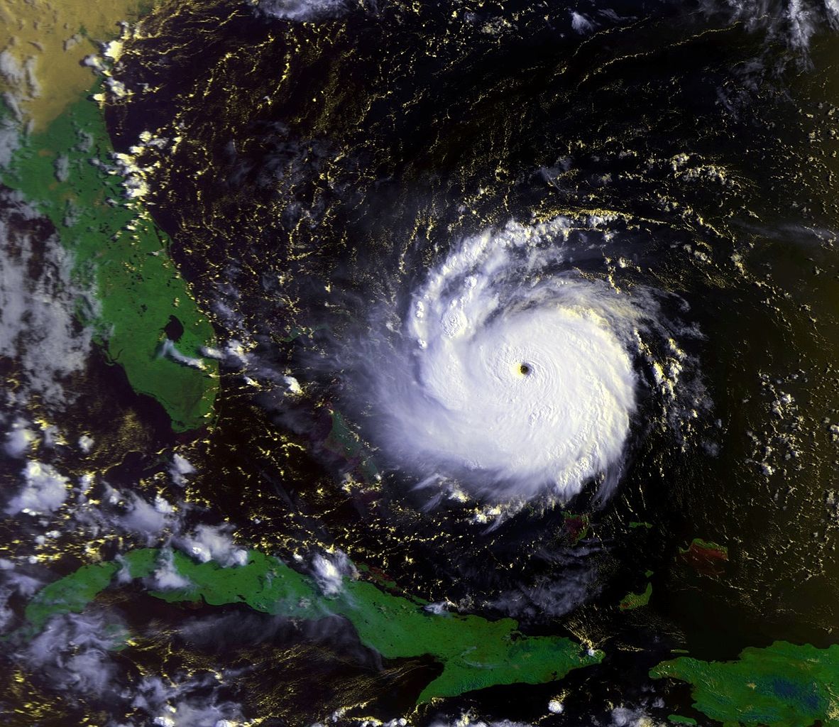 اعصار اندرو