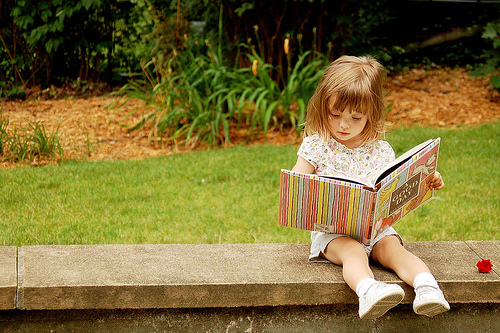 ماذا يقرأ طفلك ؟