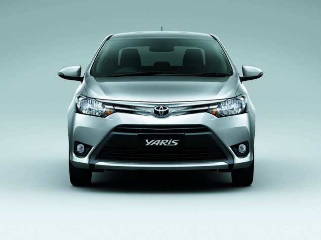 صور و سعر يارس فل كامل 2014 Toyota Yaris